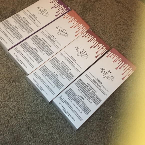 💄 Kylie Lipkit Boxes 💄 GREAT FOR CRAFTS! ✂️ - Picture 3 of 3