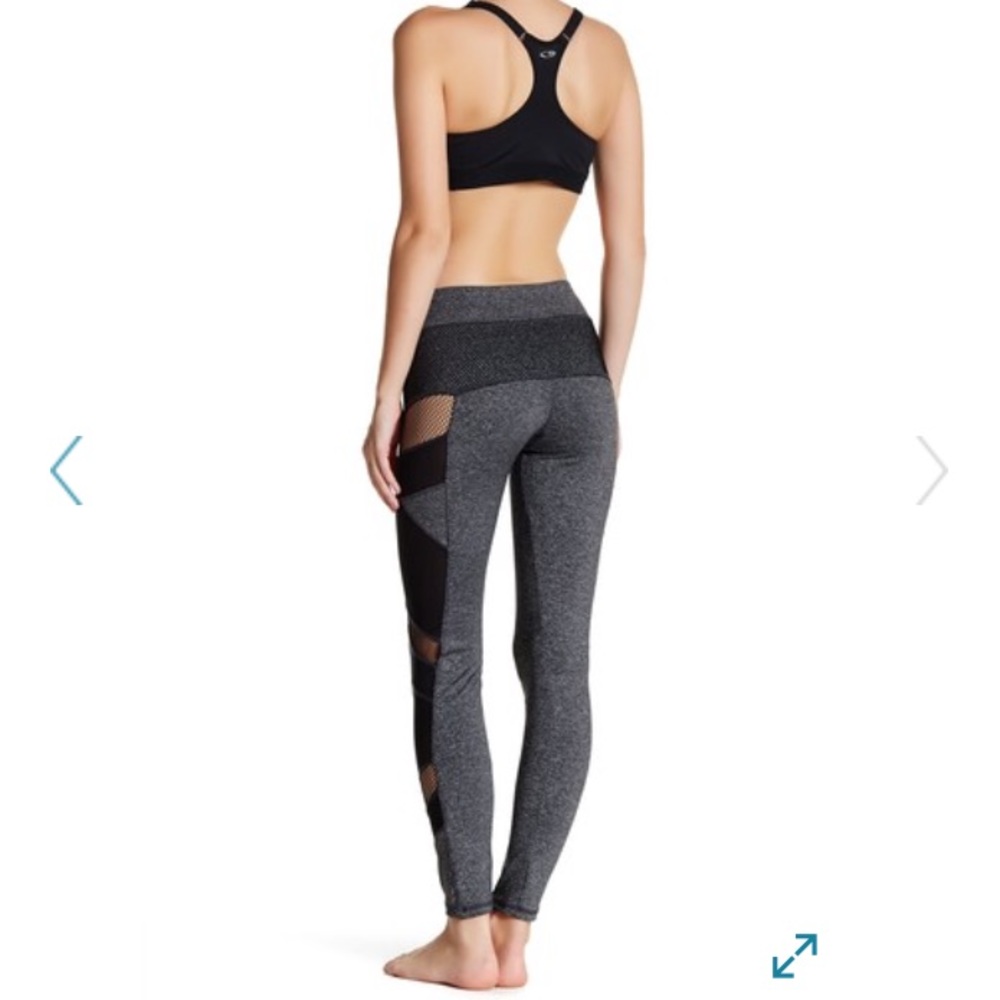 💕HP 7/11 YOGA MESH PANAL LEGGINGS IN CHARCOAL - Picture 2 of 4
