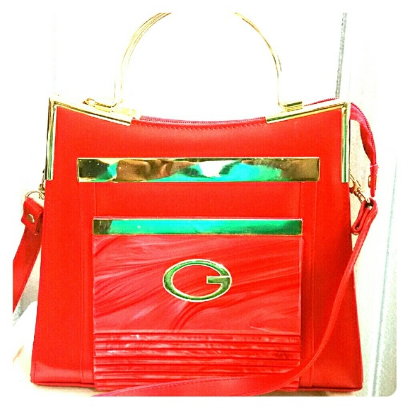 Red used once hand bag, 3 sandals - Picture 1 of 4