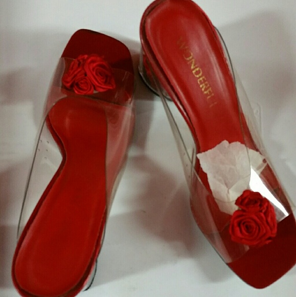 Red used once hand bag, 3 sandals - Picture 3 of 4