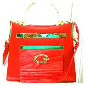 Red used once hand bag, 3 sandals