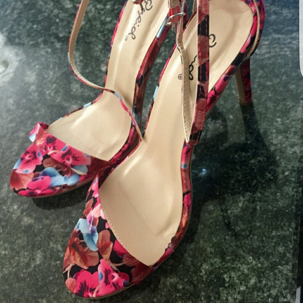 🌸Floral High Heels🌸