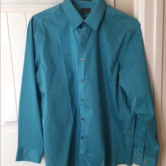 Arrow Button-Down - Picture 1 of 2