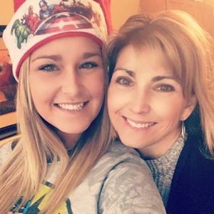 Meet your Posher, Christy