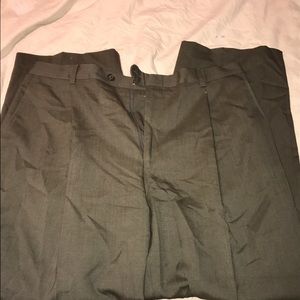 Burberry Single Pleat Pant 33/29 Olive