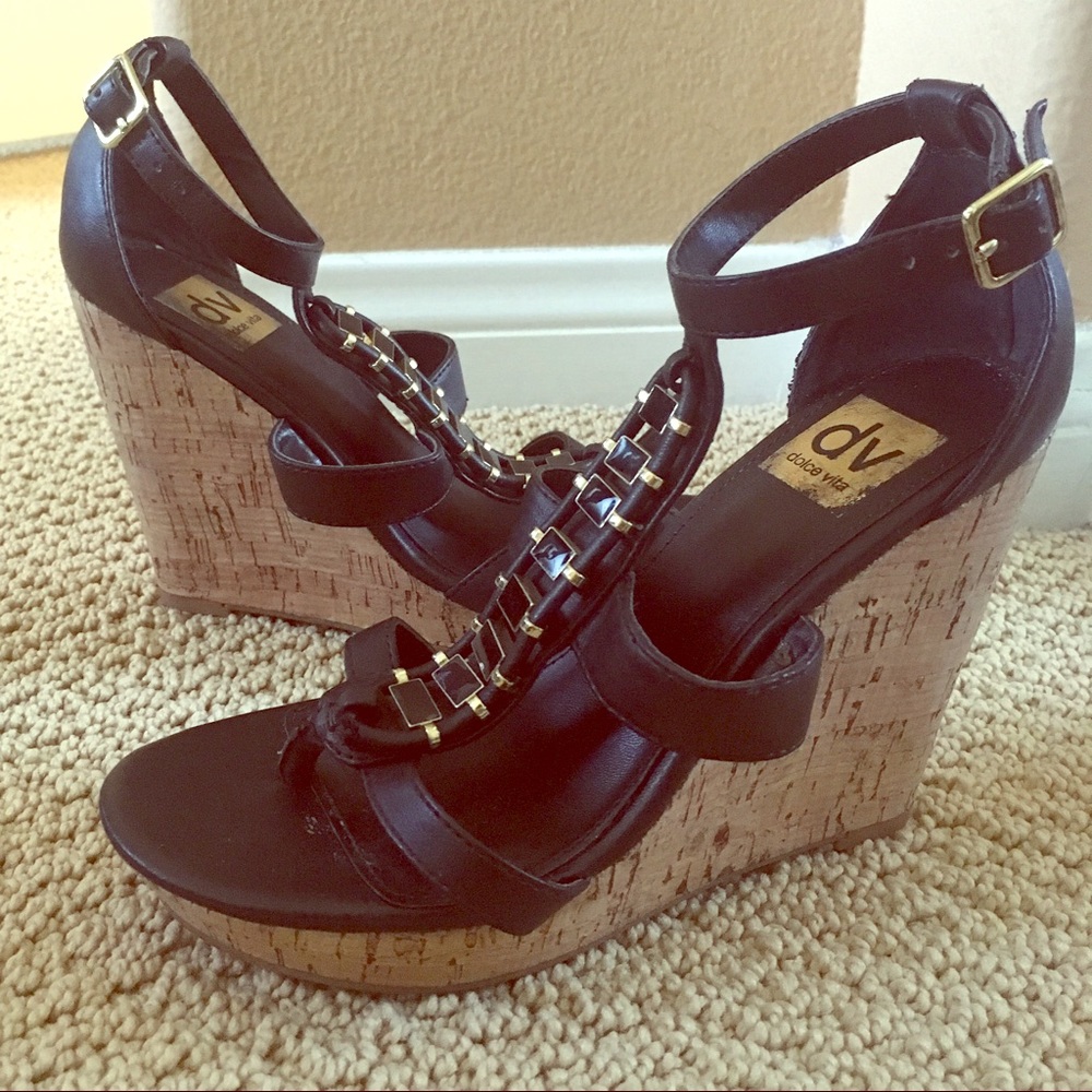 DV by Dolce Vita Black & Gold Wedges