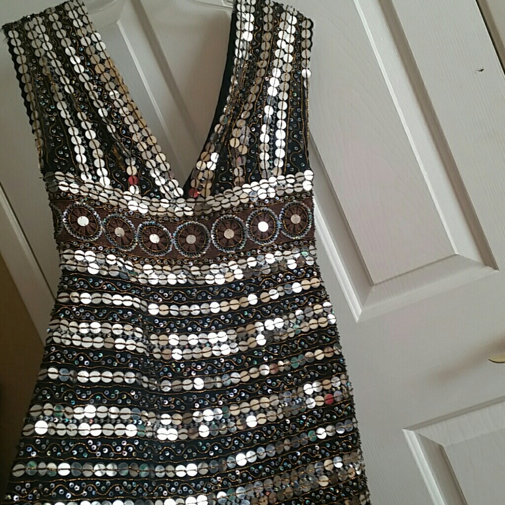 Dress - Picture 2 of 4