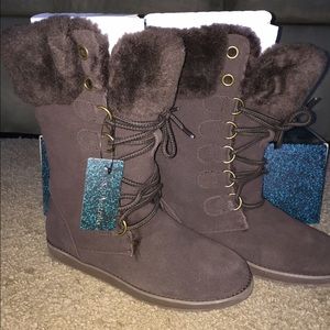 Emu Australia tall boots, NWT. Size 7