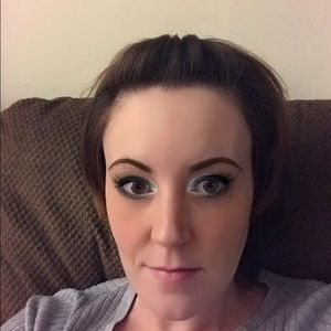 Meet your Posher, Holly