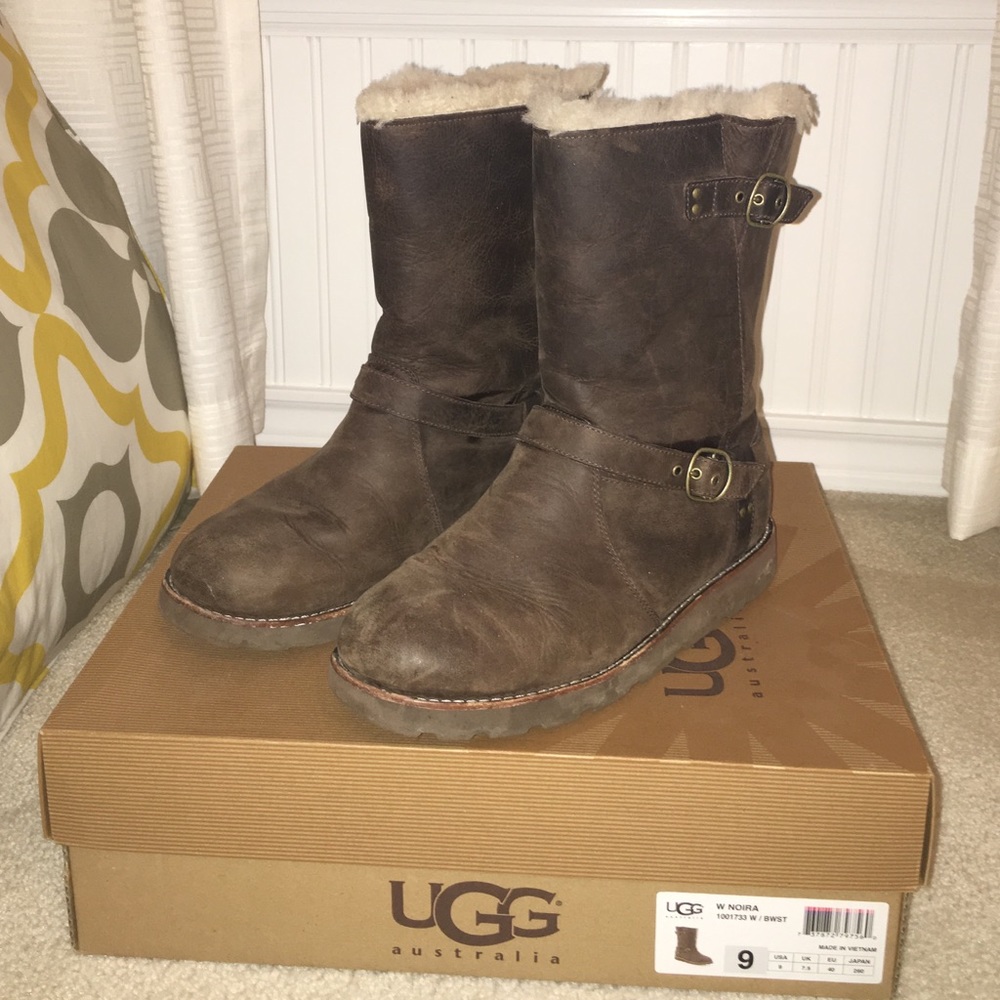 UGG Australia Noria Waterproof in Chocolate