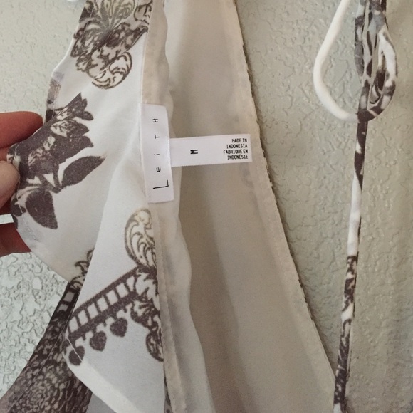 White Patterned Dress - Picture 5 of 6