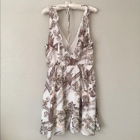 White Patterned Dress - Picture 2 of 6