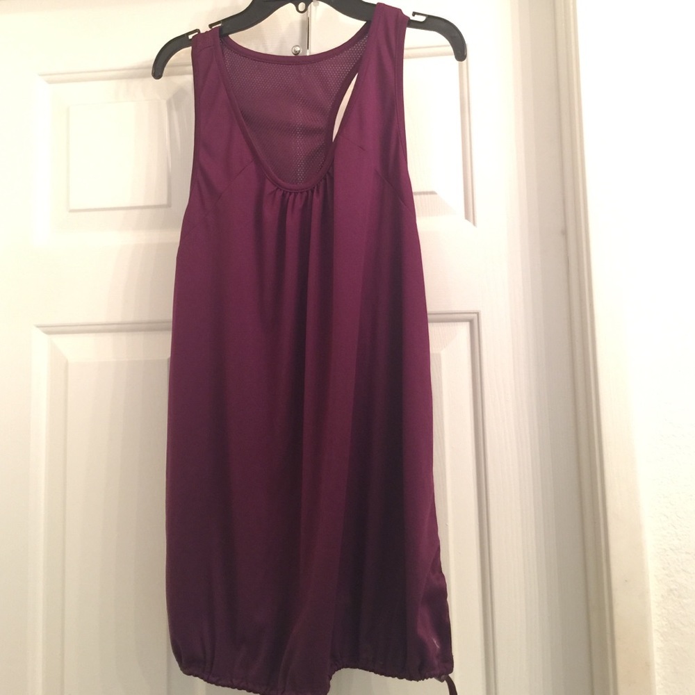 Danskin Xl workout tank burgundy never worn