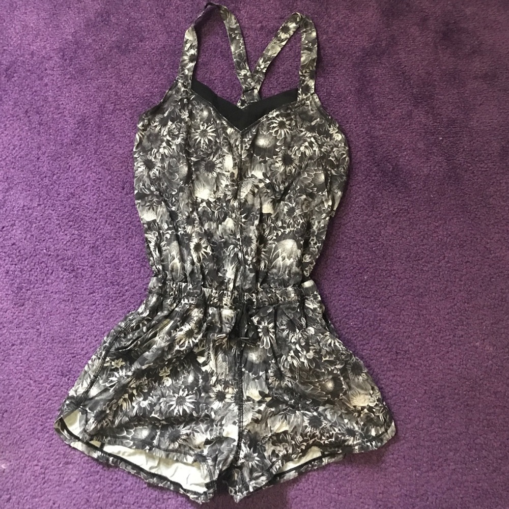 Lululemon one piece jogger outfit