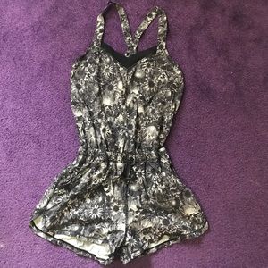 Lululemon one piece jogger outfit