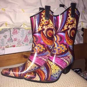 Size 10 women's rain boots