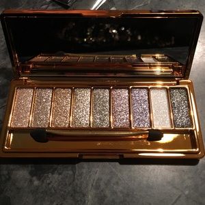 Mini eye shadows💗