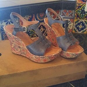 Born Rebecka Blue Wedges