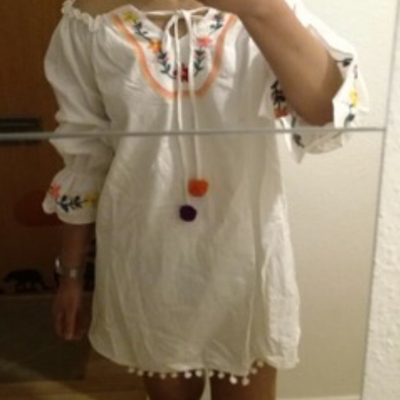 Off shoulder embroidered Shift dress. Price firm - Picture 6 of 6