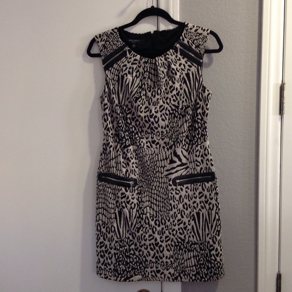 Nine West dress size 8 animal print