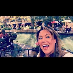 Meet your Posher, Deanna