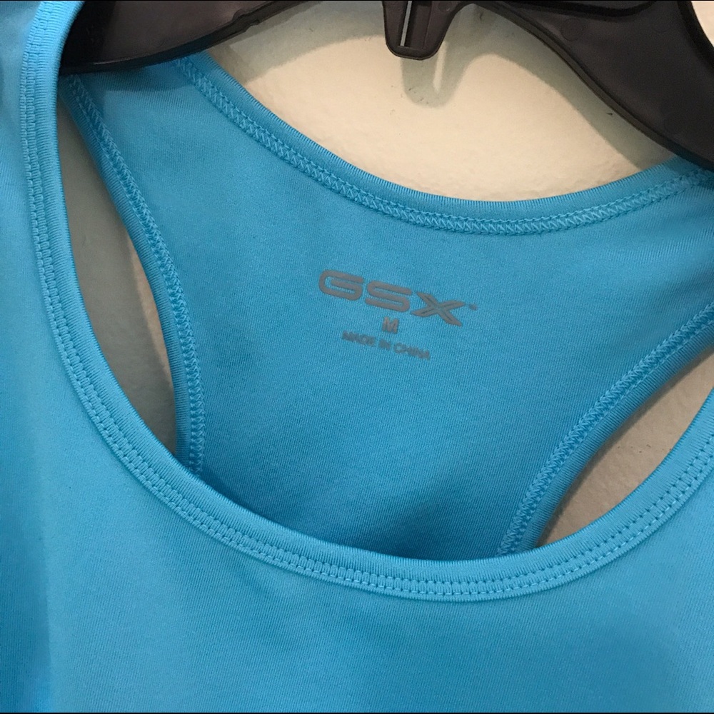 Workout top - Picture 2 of 2