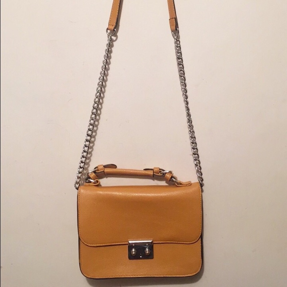 🔴SOLD🔴.   Forever 21 bag cute spring bag