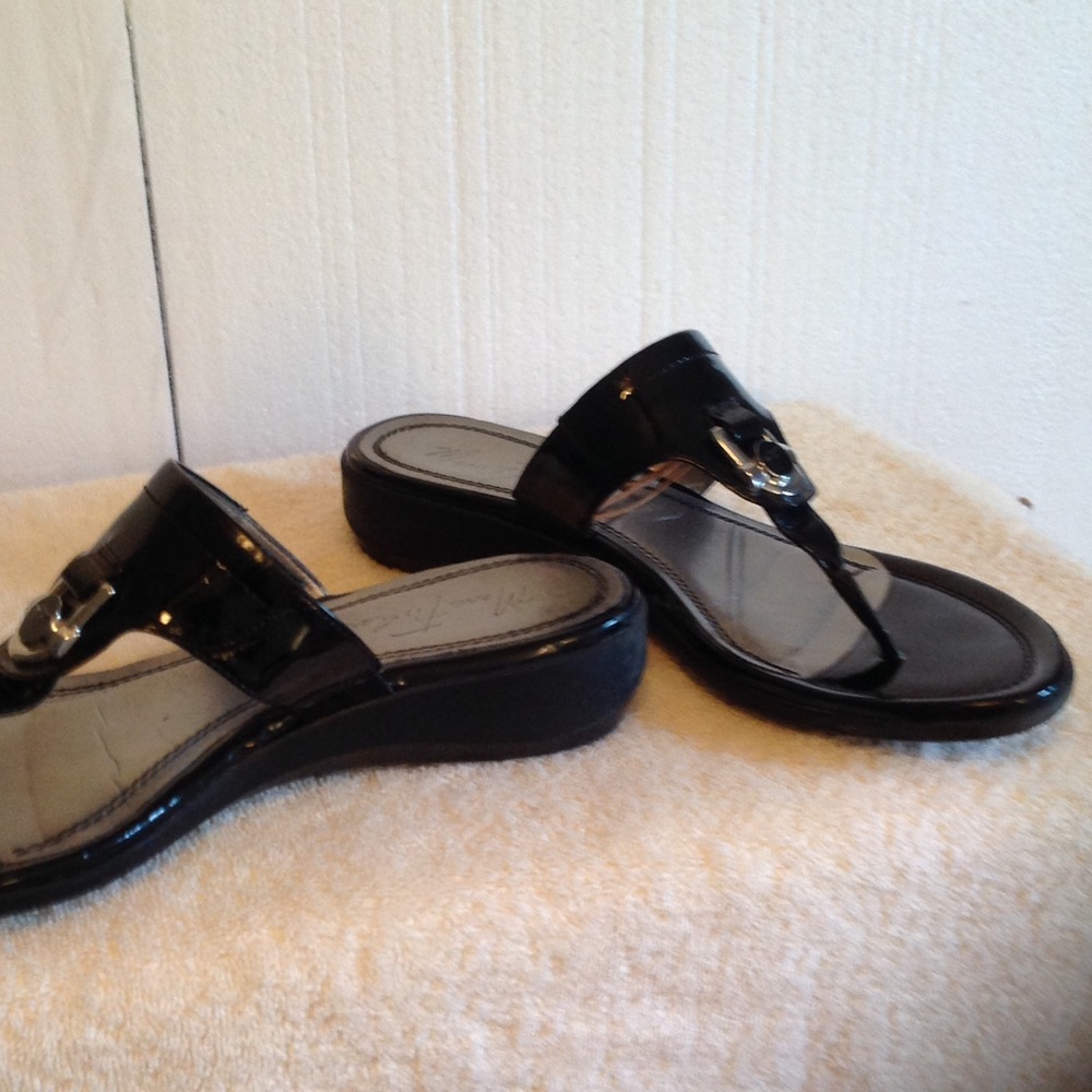 ! Marc Fisher, Black Patent Sandals