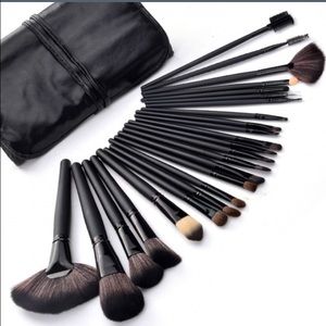 24 piece brush set