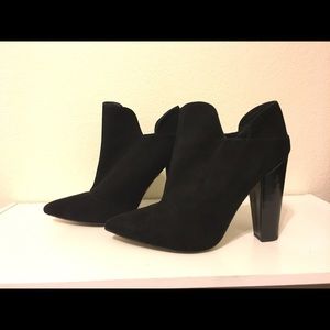Black Aldo ankle booties