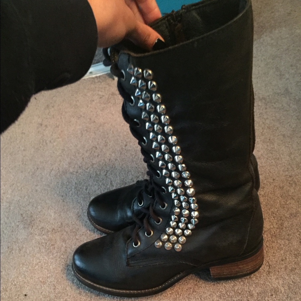 STEVE MADDEN STUDDED KNEE HIGH LACE UP BOOTS