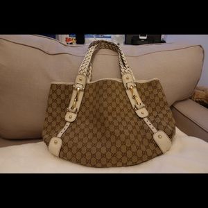Gucci handbag large, half new