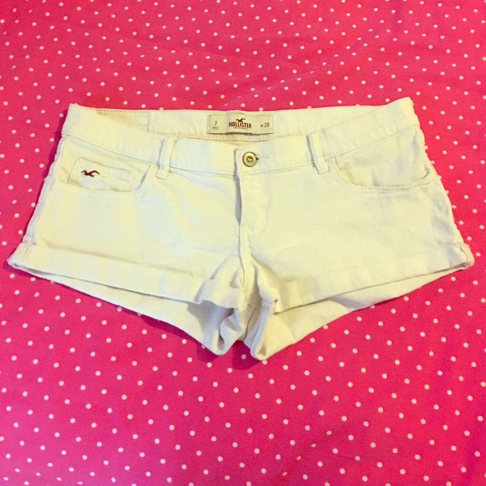 Hollister Jean Shorts!