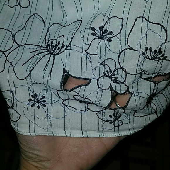 Abercrombie and Fitch shirt - Picture 3 of 4