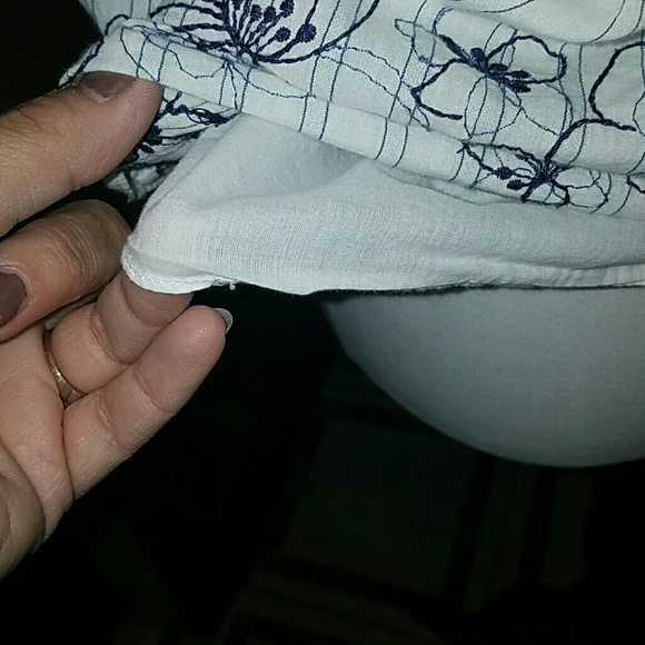 Abercrombie and Fitch shirt - Picture 4 of 4