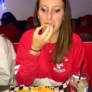 Meet your Posher, Abigail