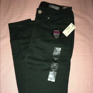 Brand New Forest Green Jeggings (Size 0 Regular)