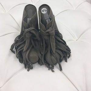 Tassel shoes