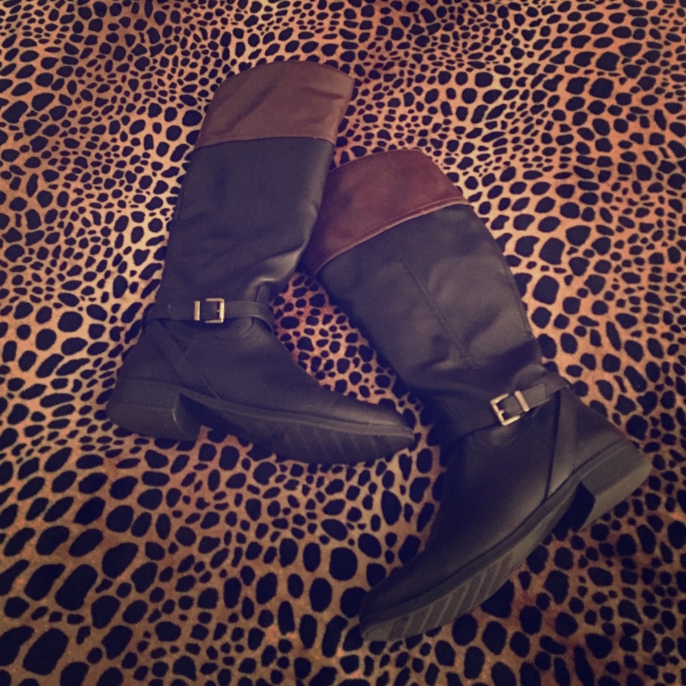Black and brown Merona boots .