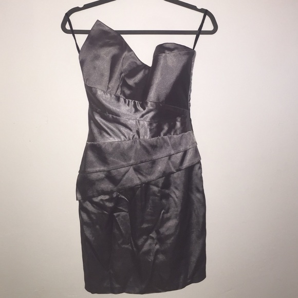 Grey silk asymmetrical strapless mini formal dress - Picture 4 of 4