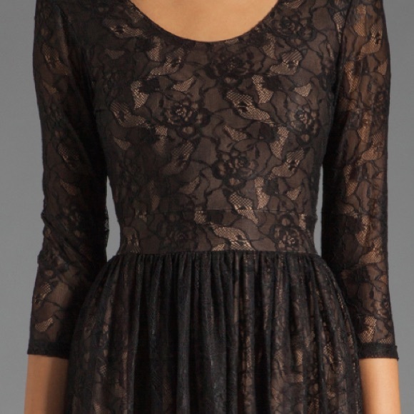 ⚡️FLASH SALE! ⚡️Lovers + Friends black lace - Picture 3 of 4