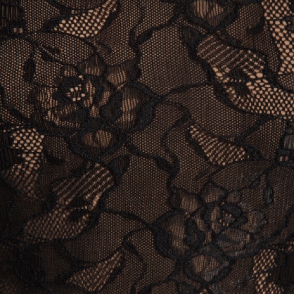 ⚡️FLASH SALE! ⚡️Lovers + Friends black lace - Picture 4 of 4