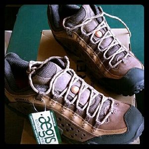 Merrell Intercept, sz 9.5, color: Moth Brown, New