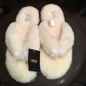 Ugg slippers white
