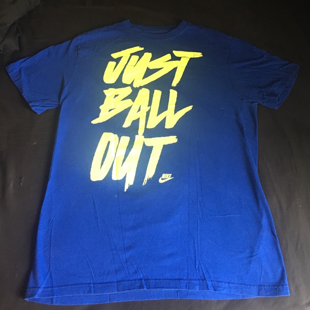 Men's large Nike shirt