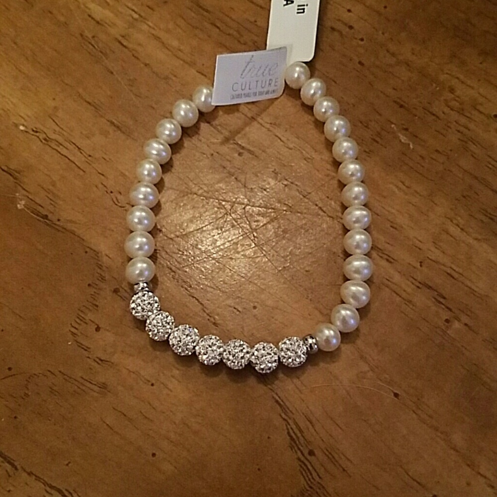 Pearl bracelet