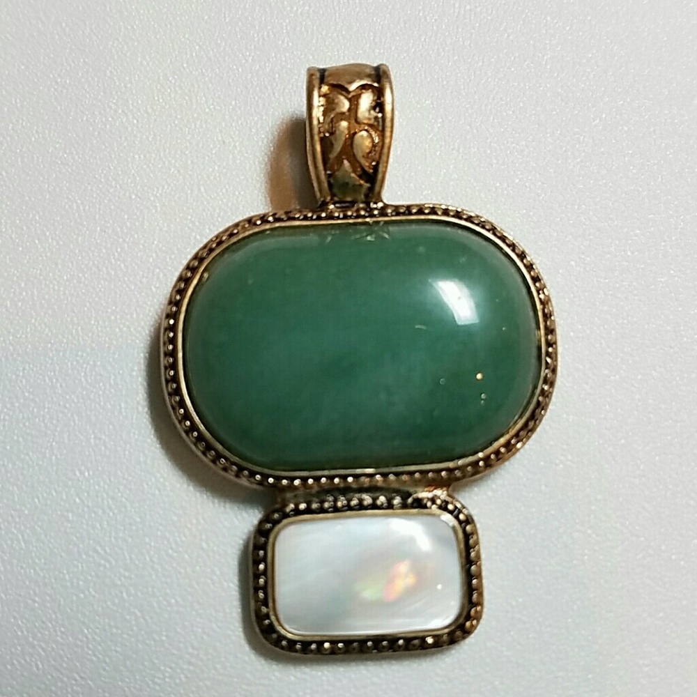 Lia Sophia pendant