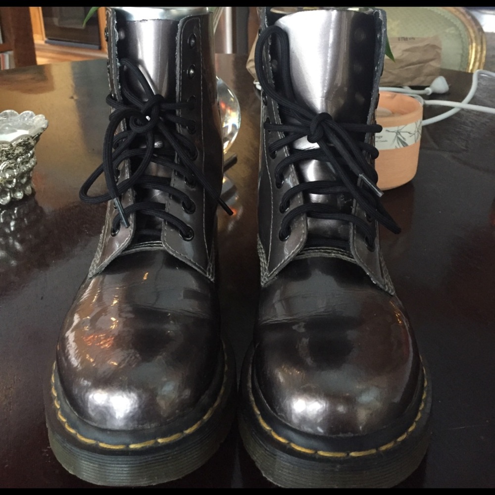 Dr Martens boots 🎉ON SALE TODAY ONLY🎉