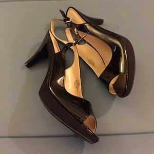 💋Dainty Girls 💃🏽Black Sling backs, never worn