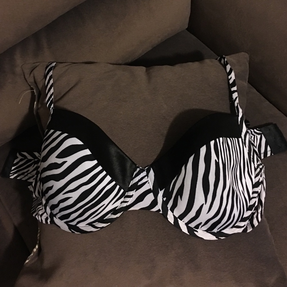 Black/white bra
